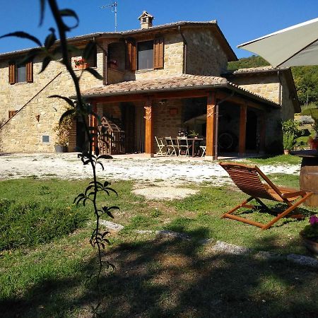 Agriturismo Casa Del Nonno Valfabbrica 外观 照片
