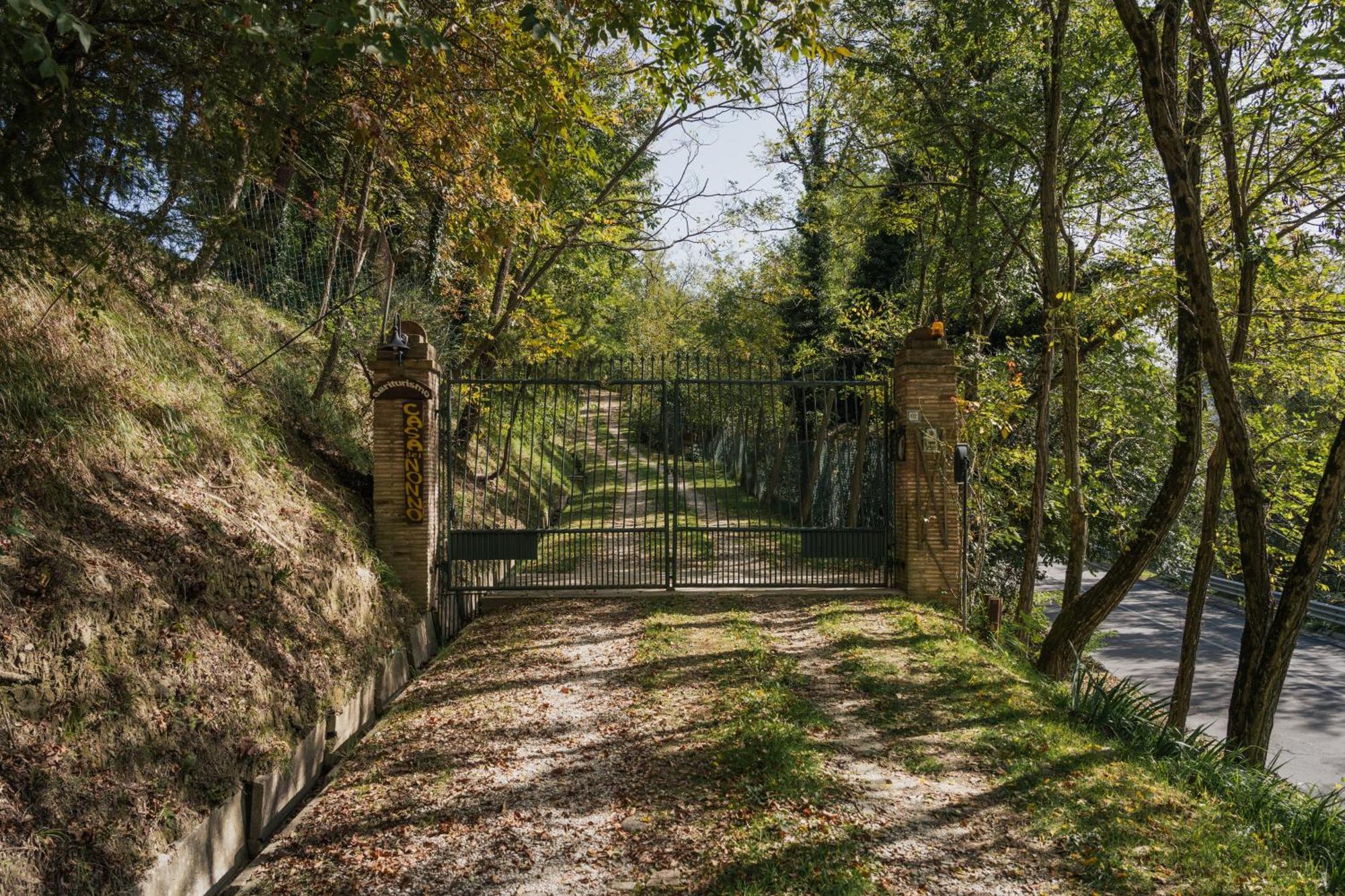 Agriturismo Casa Del Nonno Valfabbrica 外观 照片