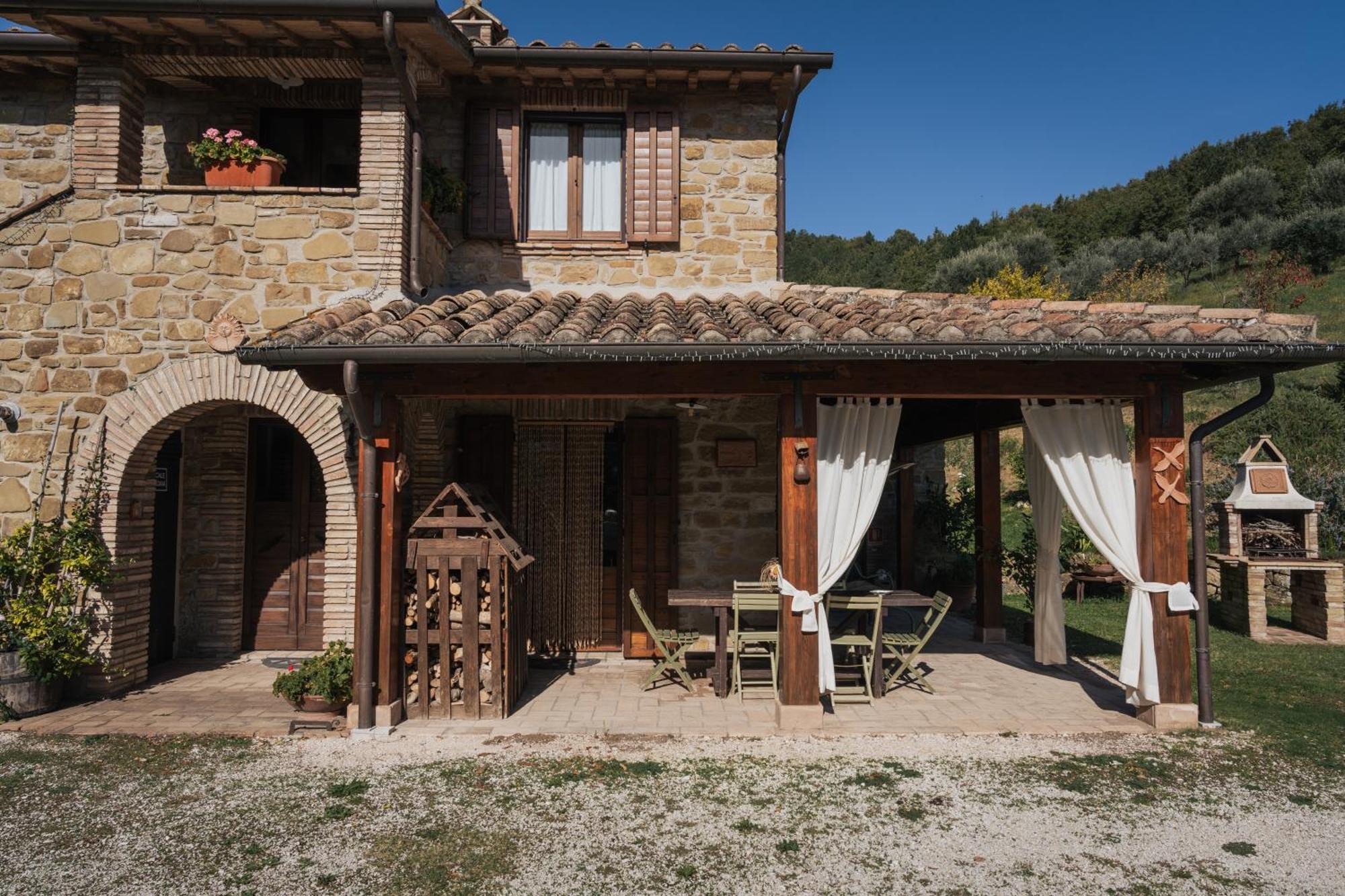 Agriturismo Casa Del Nonno Valfabbrica 外观 照片