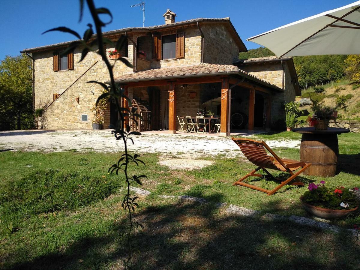 Agriturismo Casa Del Nonno Valfabbrica 外观 照片